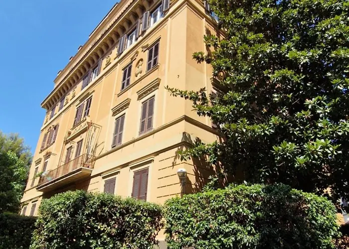 Borghese Magnolia